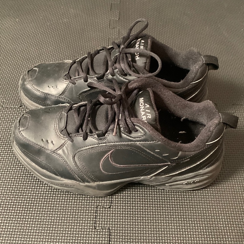 Nike Air Monarch Black